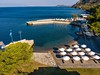 Řecko-Loutraki-Wyndham Loutraki Poseidon Resort-pláž